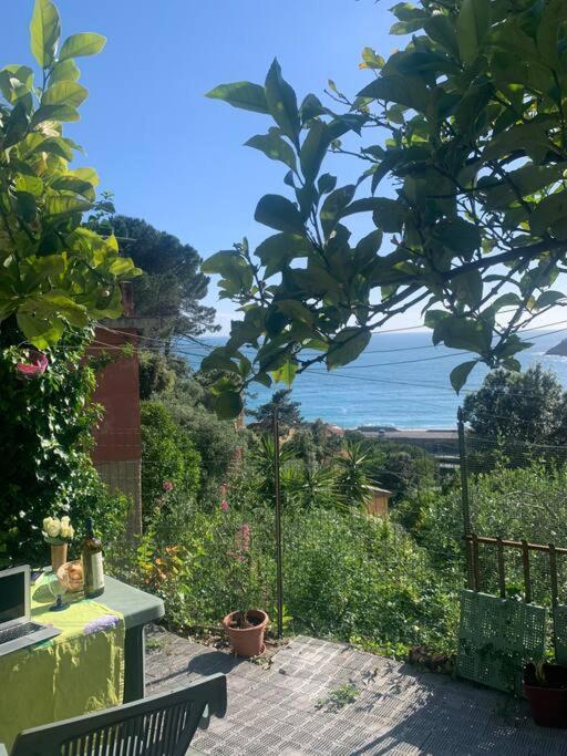Cozy Beach House With Nice Garden, Basic Feel Apartment Bonassola Luaran gambar
